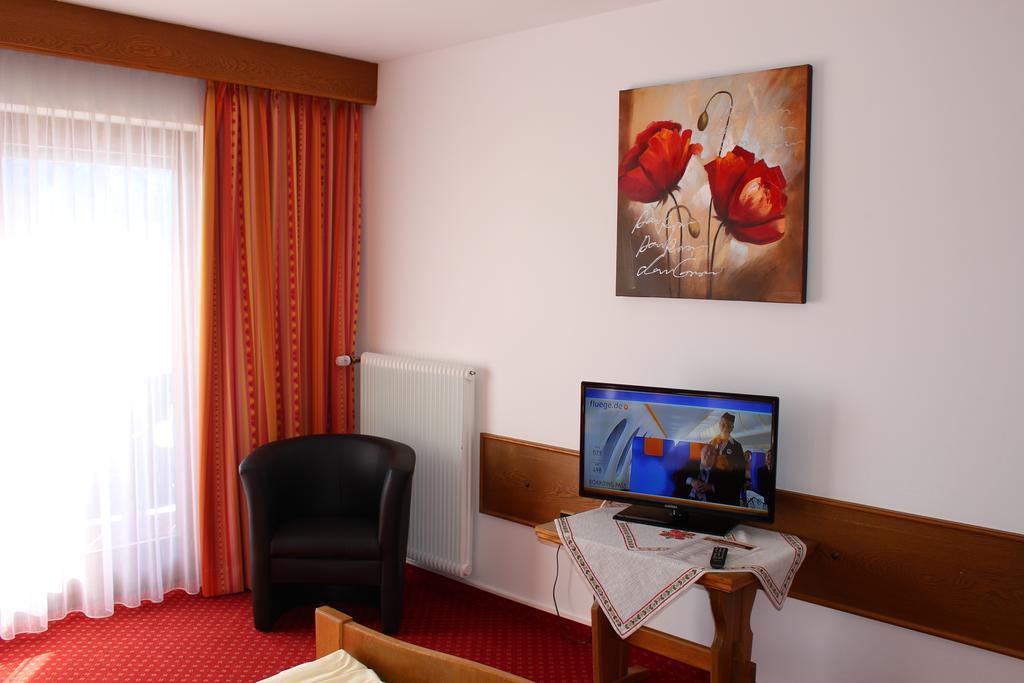 פינסוואנג Alpenmotel Saeuling מראה חיצוני תמונה