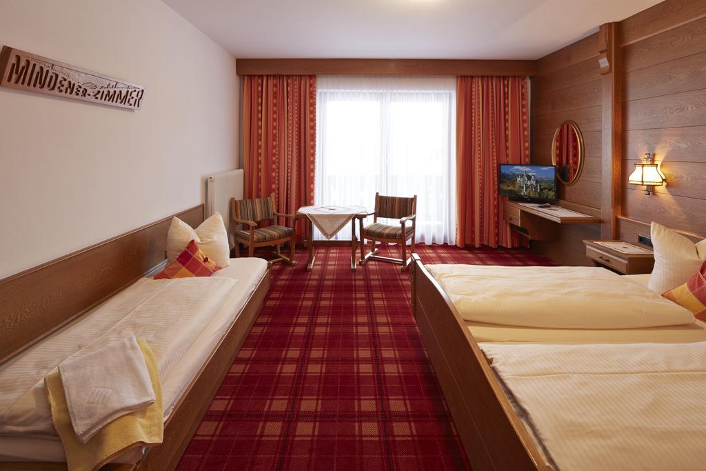 פינסוואנג Alpenmotel Saeuling חדר תמונה