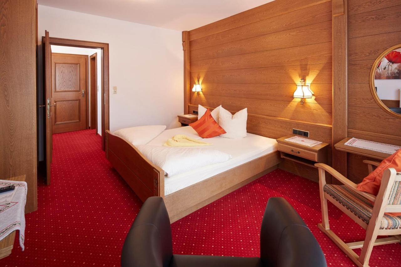 פינסוואנג Alpenmotel Saeuling מראה חיצוני תמונה